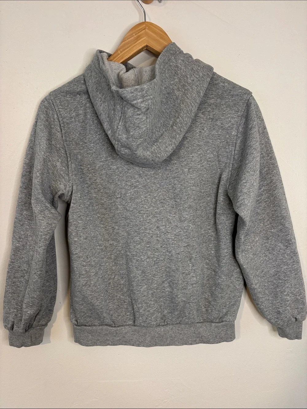 Nike Heather Gray Pullover Hoodie with White Swoosh Youth Large